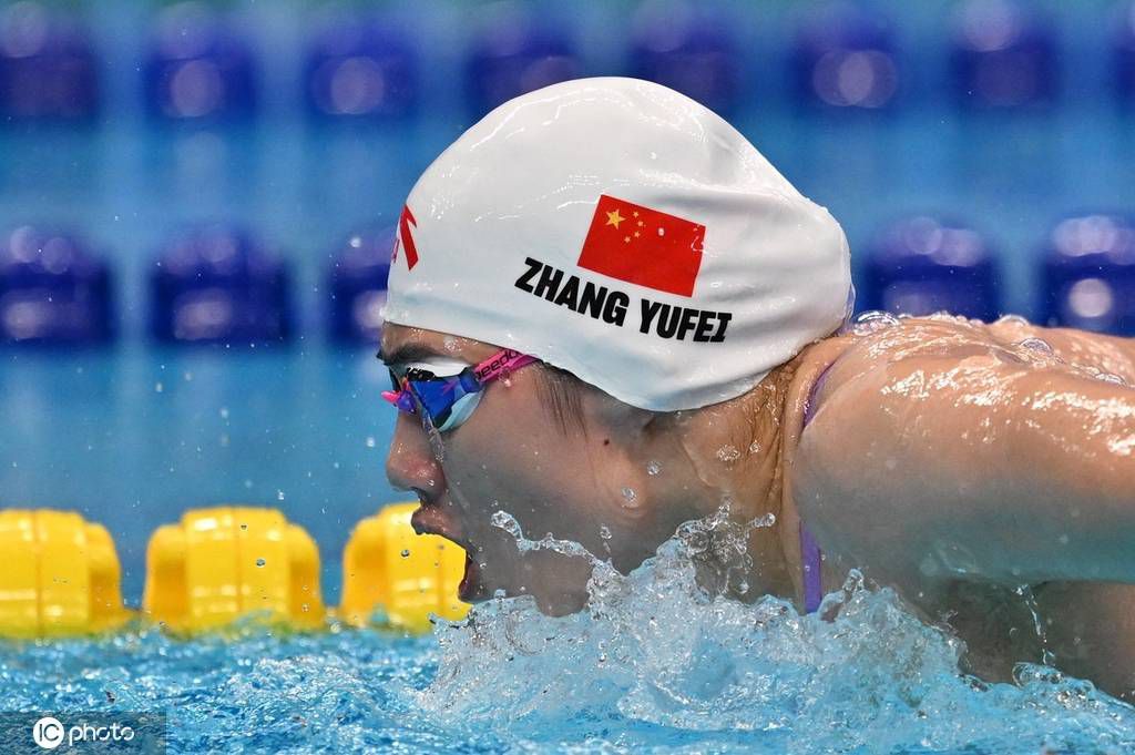 最终全场比赛结束，罗马1-1佛罗伦萨。
